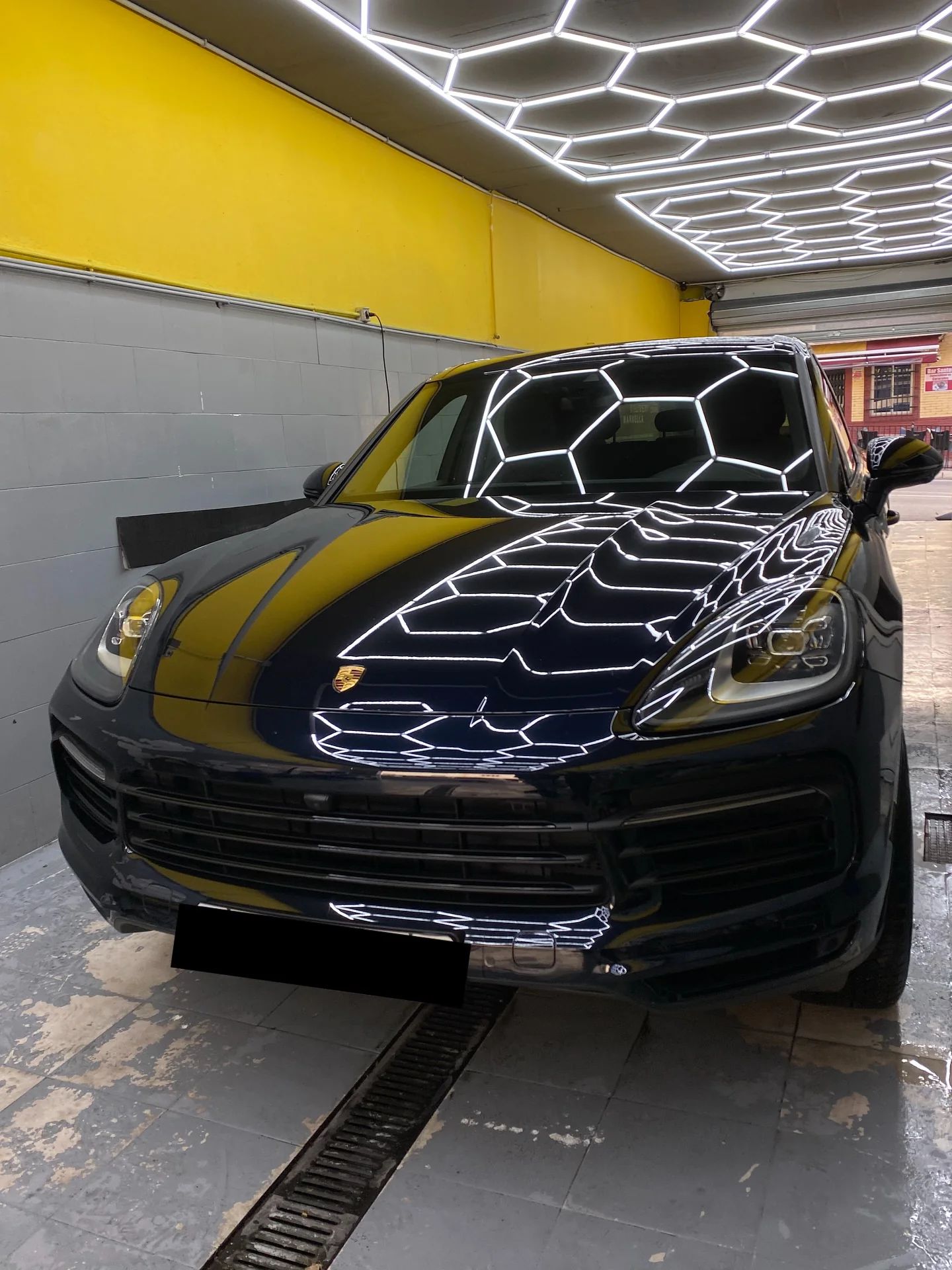 Porsche Cayenne: detallado en nuestro lavadero de San Pedro de Alcántara, Marbella