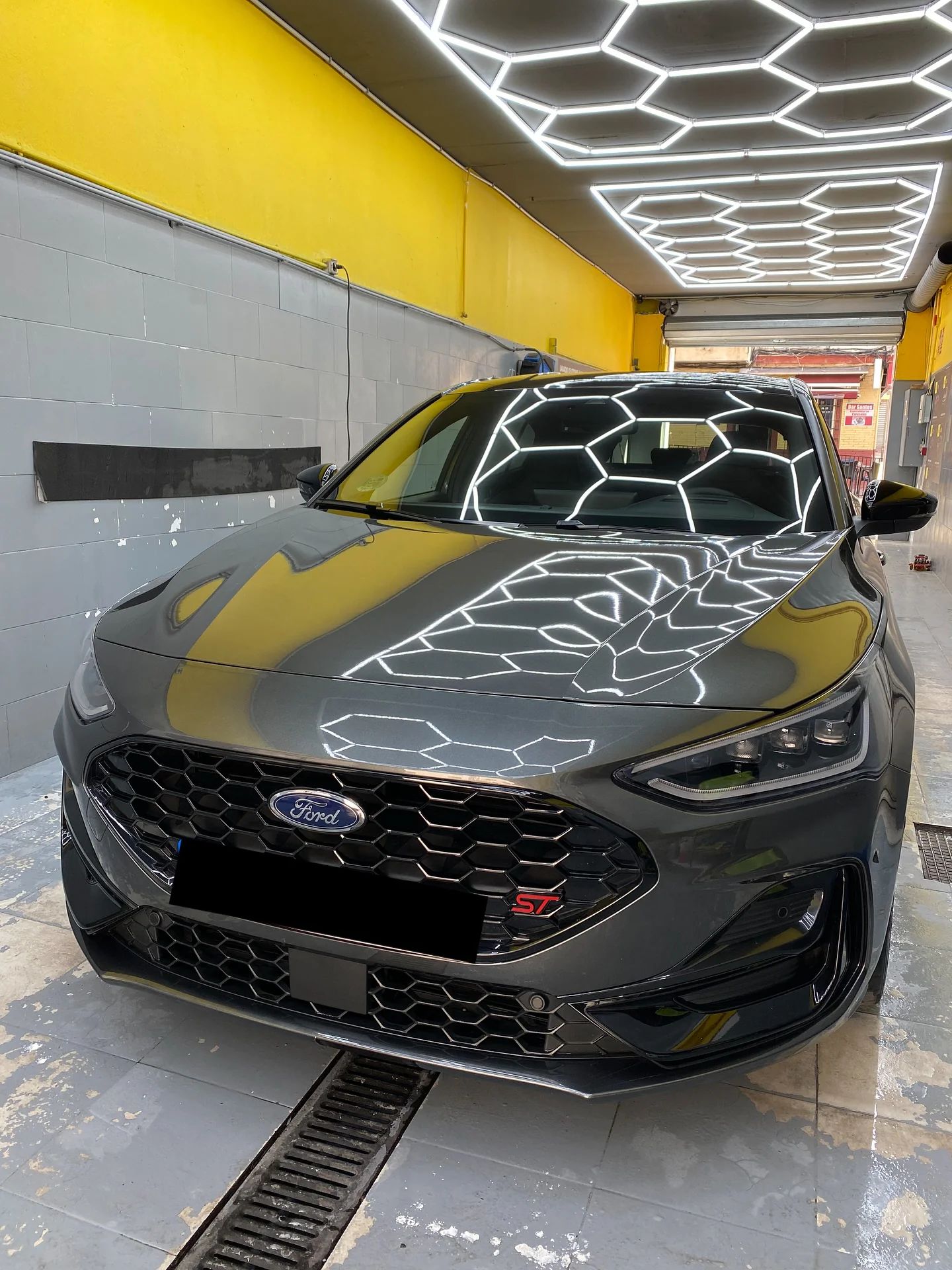 Ford Focus ST: lavadero de coches en nuestro lavadero de San Pedro de Alcántara