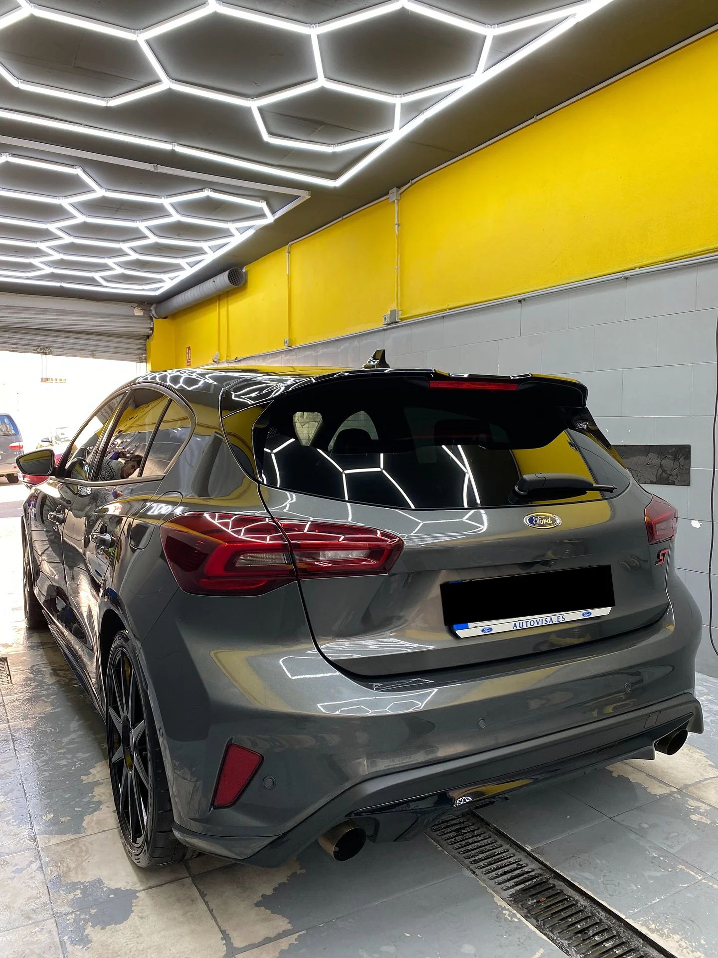 Ford Focus ST: lavadero de coches en nuestro lavadero de San Pedro de Alcántara