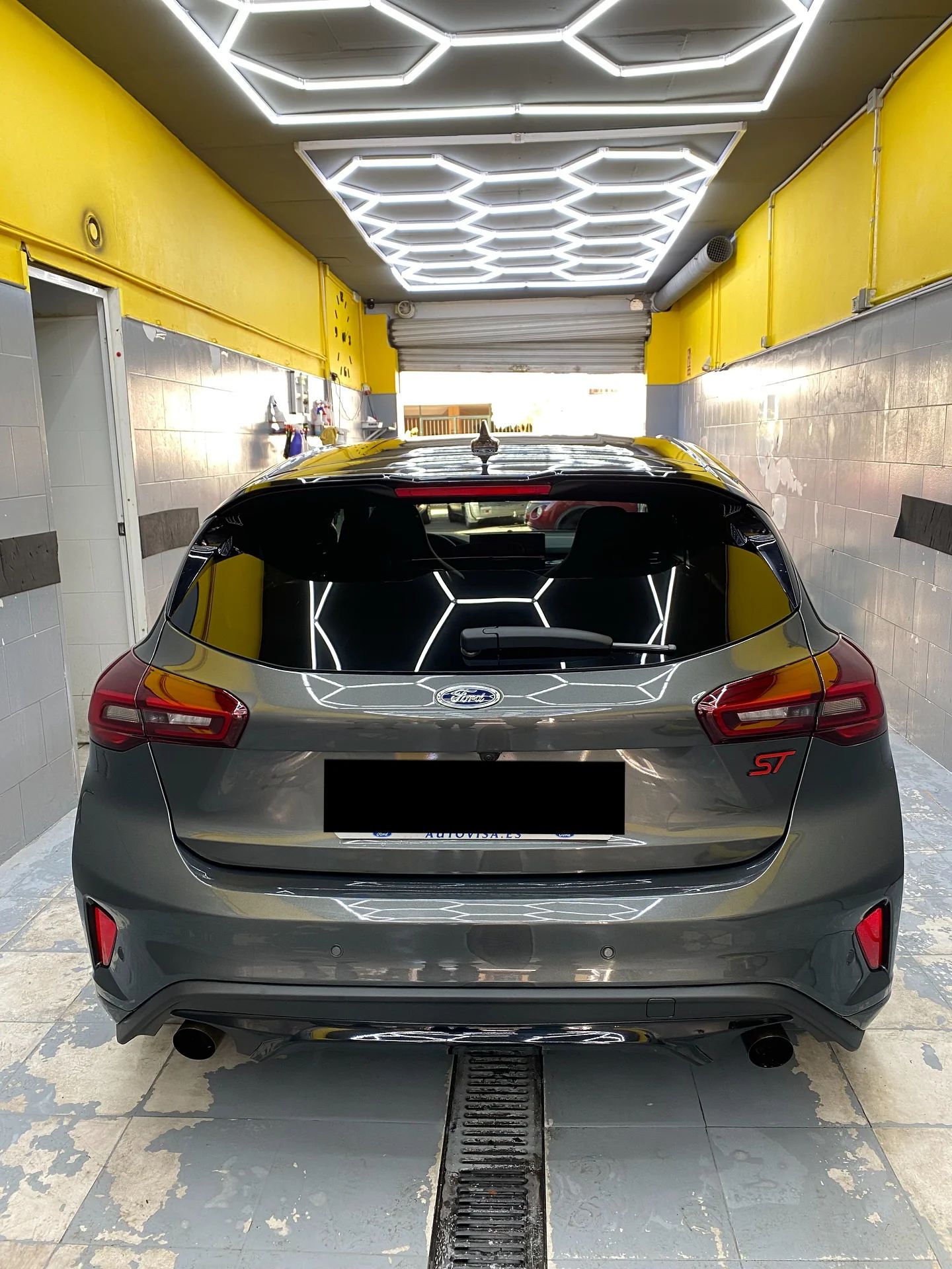 Ford Focus ST: lavadero de coches en nuestro lavadero de San Pedro de Alcántara