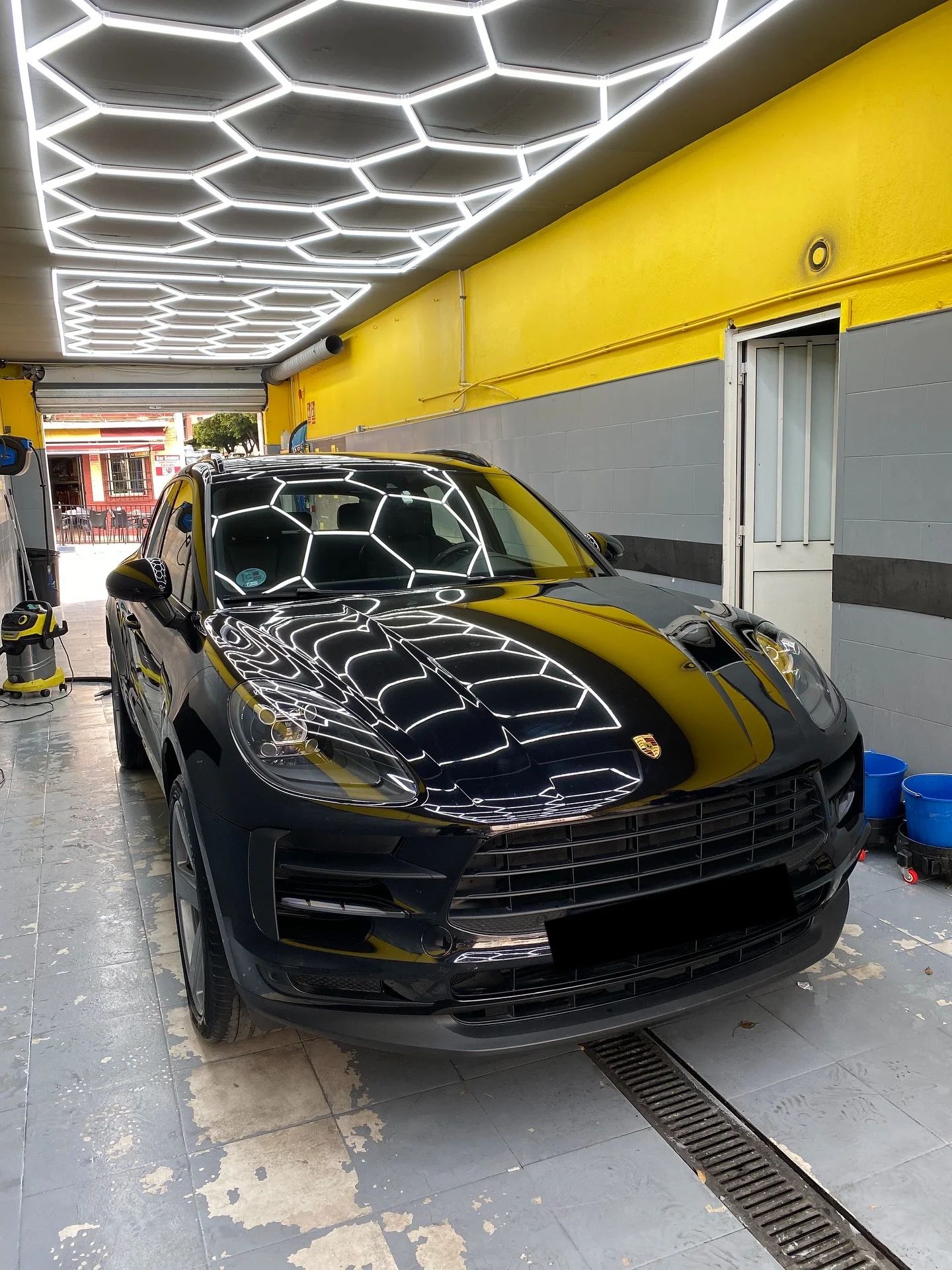 Porsche Macan: lavadero de coches en nuestro lavadero de San Pedro de Alcántara