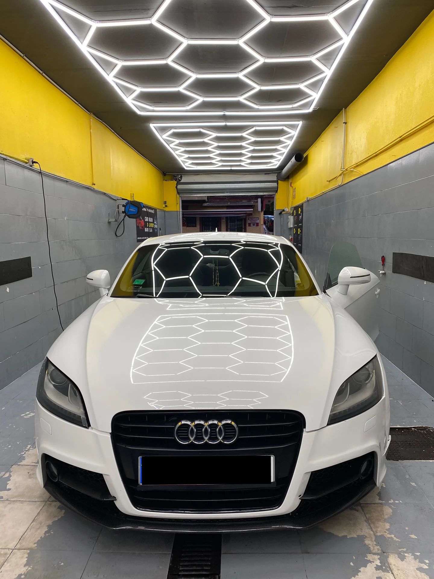 Audi TT: lavado de coches en nuestro lavadero de San Pedro de Alcántara