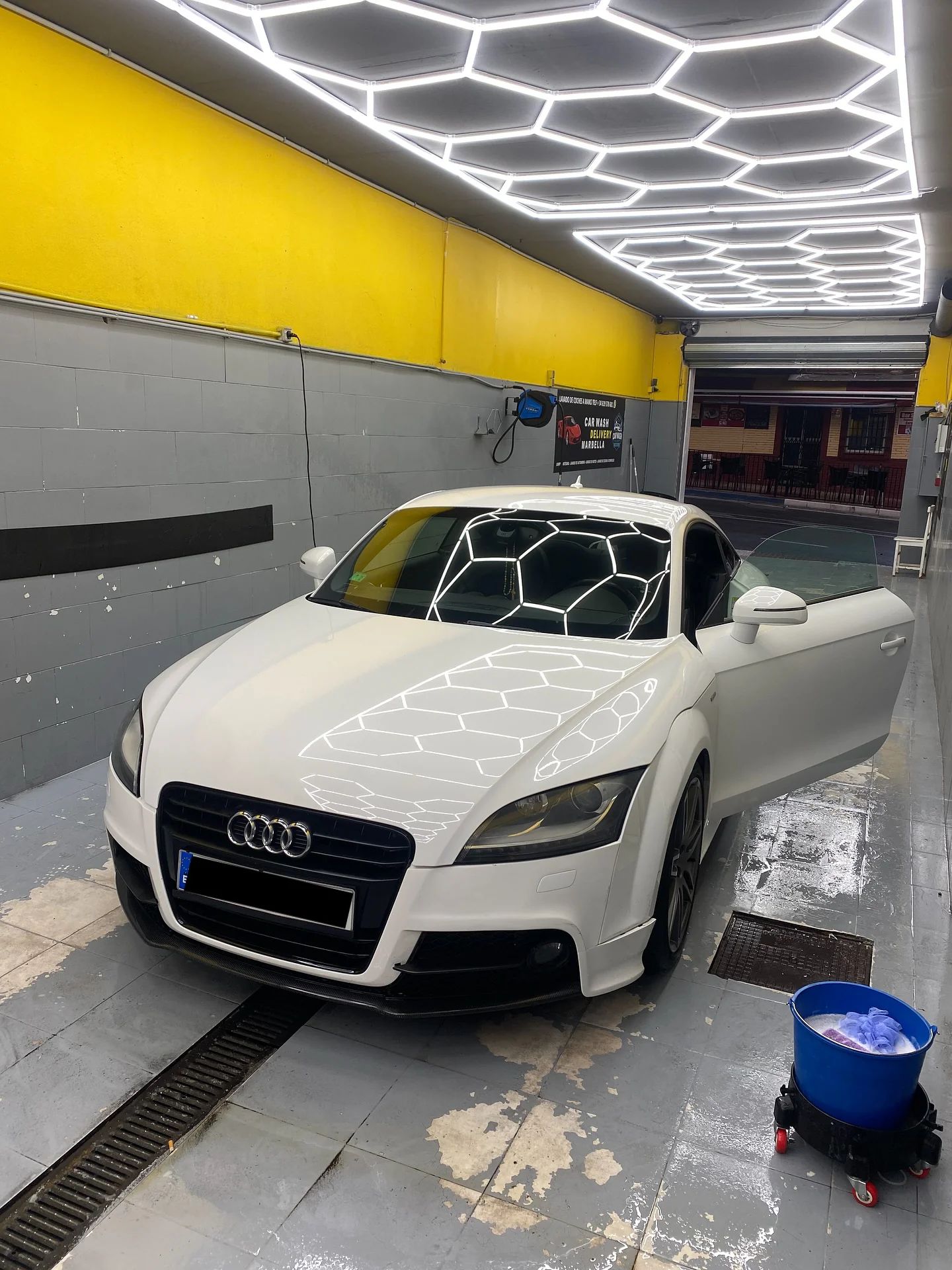 Audi TT: lavado de coches en nuestro lavadero de San Pedro de Alcántara