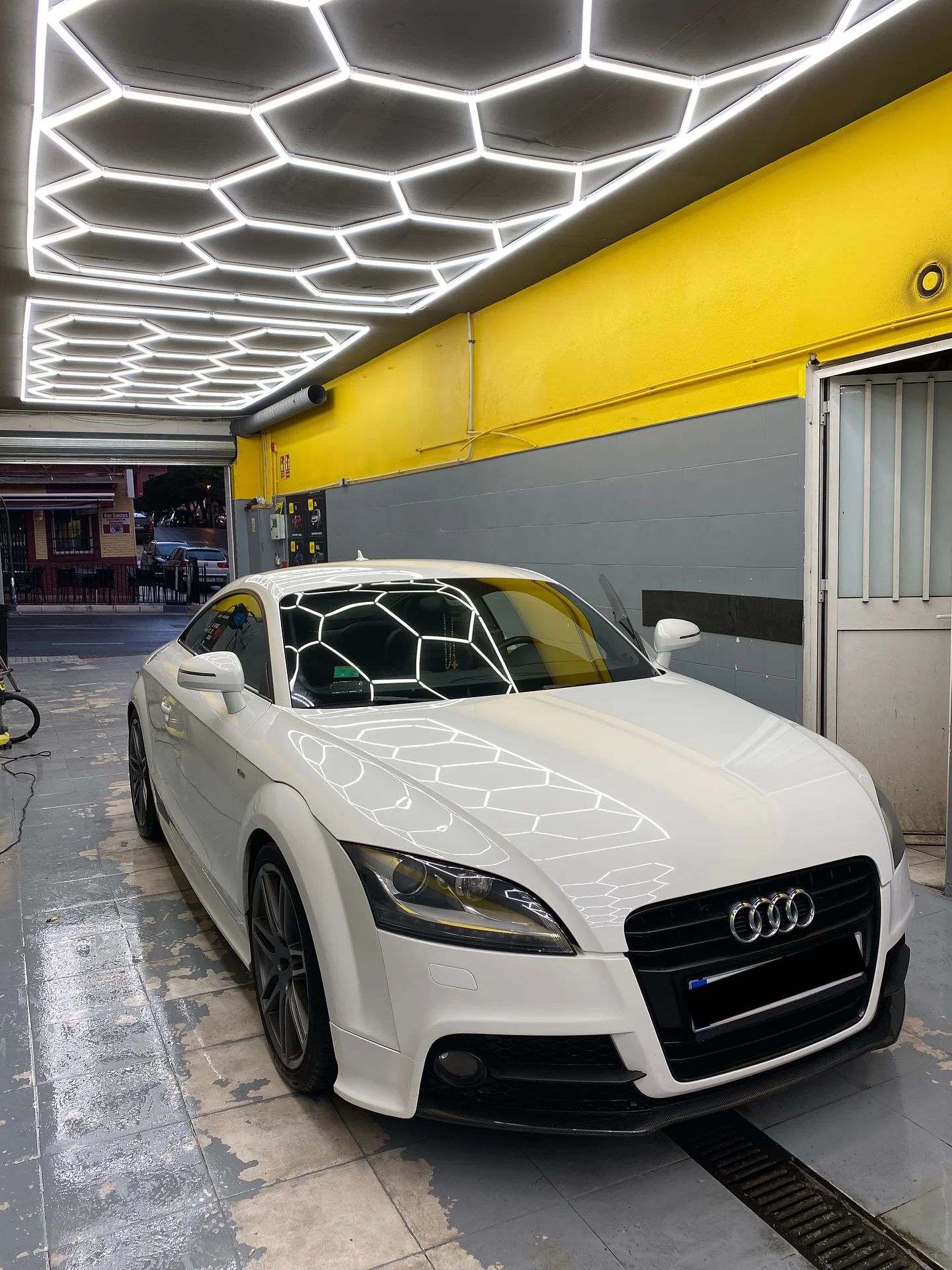 Audi TT: lavado de coches en nuestro lavadero de San Pedro de Alcántara