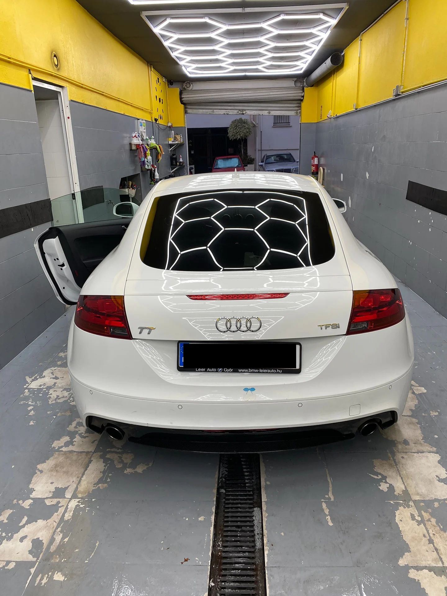 Audi TT: lavado de coches en nuestro lavadero de San Pedro de Alcántara
